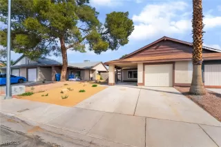 Photo #1: 2669817 Listing