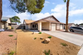 Photo #2: 2669817 Listing