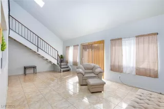 Photo #6: 2669835 Listing 