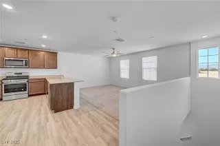 Photo #3: 2669867 Listing 