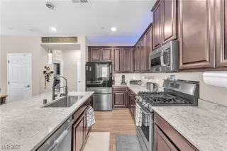 Photo #2: 2669881 Listing 