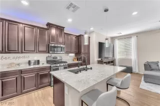 Photo #5: 2669881 Listing 