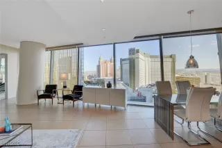Photo #1: 2669884 Listing 