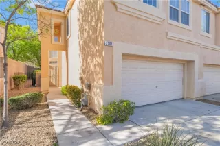 Photo #1: 2669886 Listing 