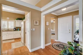 Photo #3: 2669895 Listing