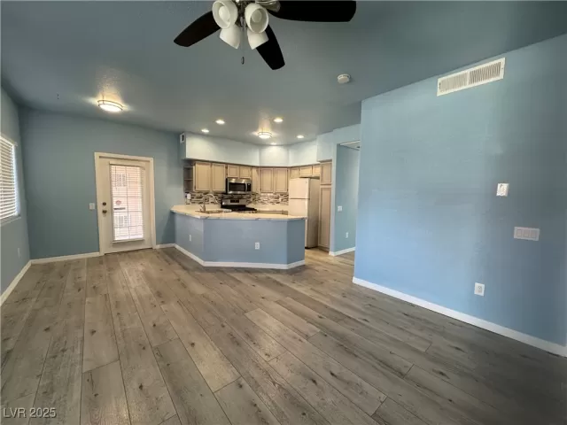 MLS: 2669902 Condo For Sale