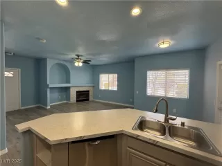 Photo #5: 2669902 Listing 