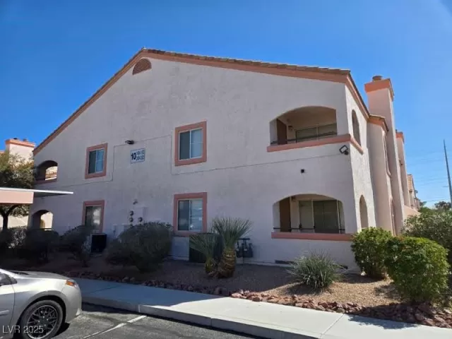 MLS: 2669922 Condo For Sale