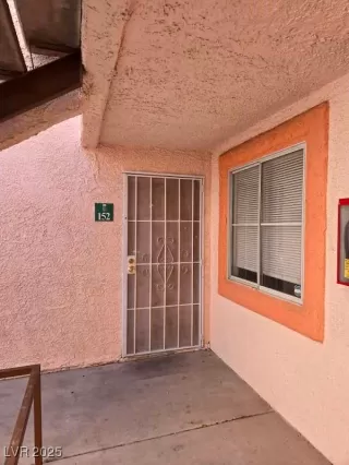 Photo #1: 2669922 Listing 