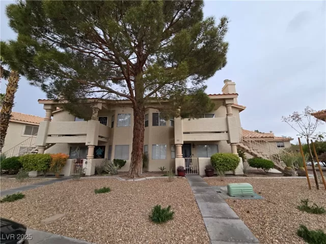 MLS: 2669924 Condo For Sale