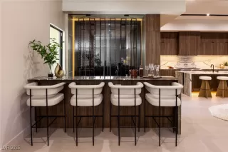 Photo #1: 2669927 Listing