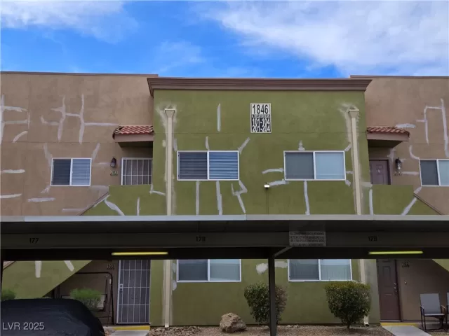 MLS: 2669929 Condo For Sale