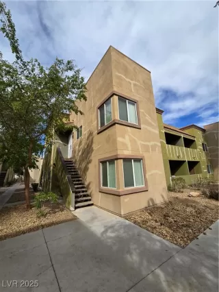 Photo #1: 2669929 Listing 