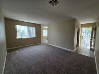 Photo #4: 2669929 Listing 