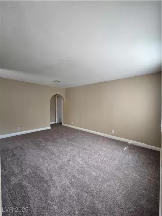 Photo #5: 2669929 Listing 