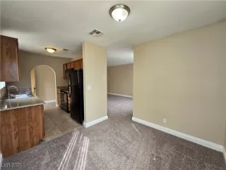 Photo #6: 2669929 Listing 