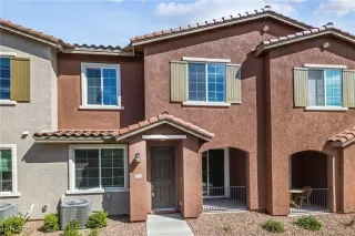 Photo #1: 2669942 Listing