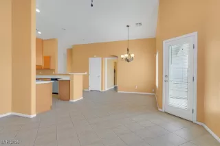 Photo #4: 2669944 Listing