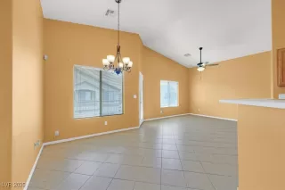 Photo #5: 2669944 Listing