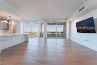 Photo #5: 2669946 Listing 