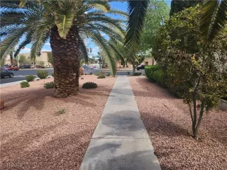 Photo #5: 2669971 Listing 