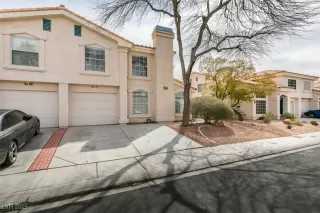 Photo #1: 2669978 Listing 