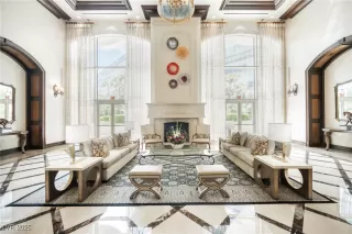 Photo #1: 2669982 Listing 