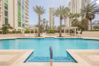 Photo #3: 2669982 Listing 