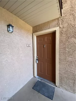 Photo #1: 2670007 Listing 