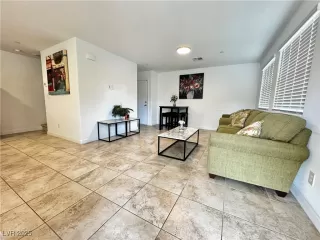 Photo #2: 2670020 Listing