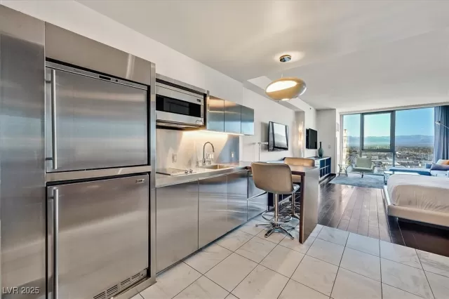 MLS: 2670035 Condo For Sale