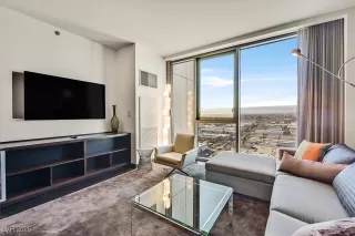 Photo #5: 2670035 Listing