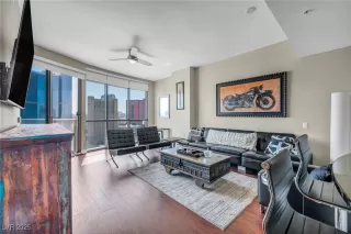 Photo #4: 2670057 Listing