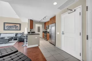 Photo #5: 2670057 Listing