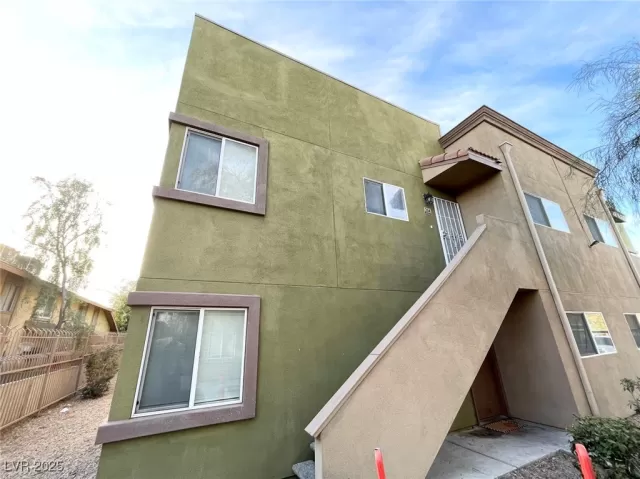 MLS: 2670074 Condo For Sale