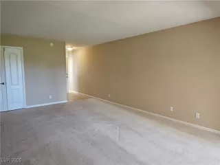 Photo #2: 2670087 Listing 