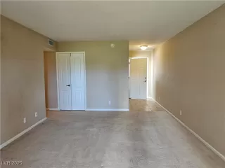 Photo #3: 2670087 Listing 