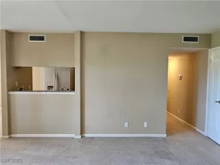 Photo #5: 2670087 Listing 