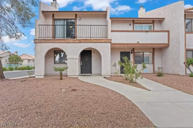 MLS: 2670101 Condo For Sale