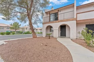 Photo #1: 2670101 Listing