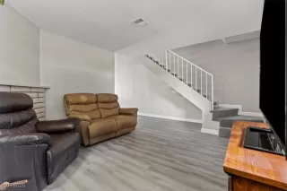 Photo #5: 2670101 Listing