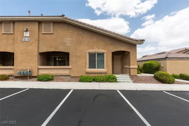 MLS: 2670106 Condo For Sale