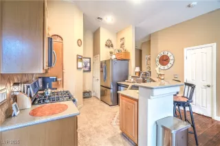 Photo #2: 2670140 Listing 