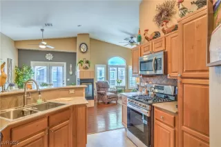 Photo #3: 2670140 Listing 