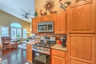 Photo #5: 2670140 Listing 