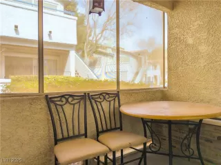 Photo #6: 2670156 Listing 