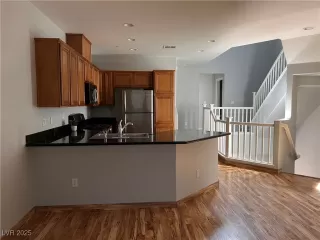 Photo #5: 2670175 Listing 