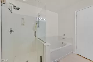 Photo #6: 2670241 Listing