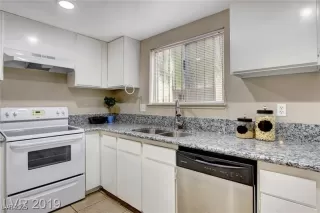 Photo #4: 2670286 Listing 