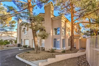 Photo #1: 2670318 Listing 
